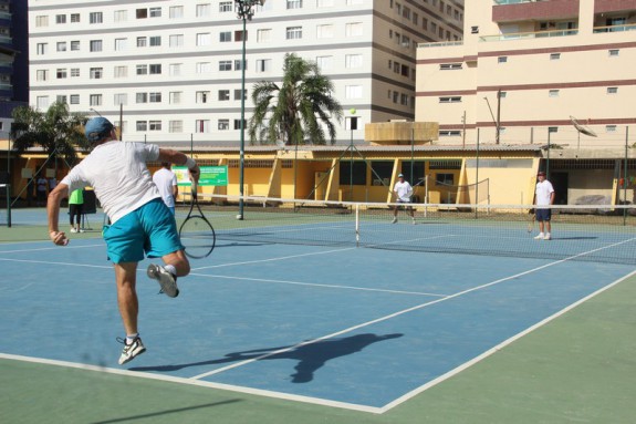 I Jogos da Maturidade – Tênis Tênis Foto Xa17_cr.jpg agora – Banco de  Imagens - Prefeitura PG